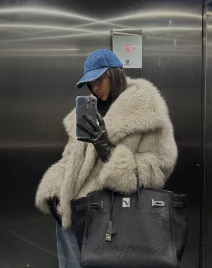 Sofia – Glamouröser Kunstpelzmantel für Damen