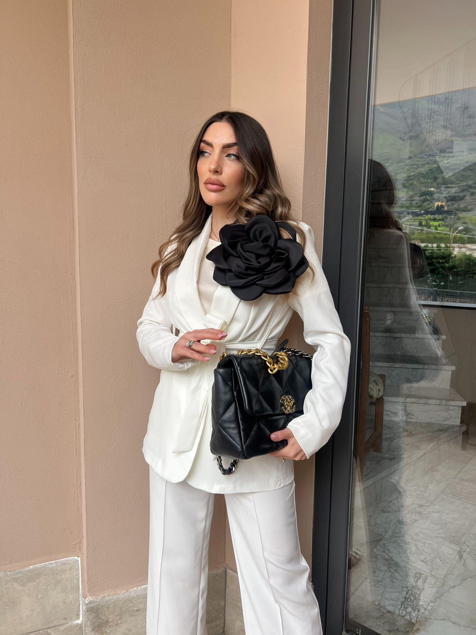 Amélie – Eleganter Damenanzug mit Schlaghose