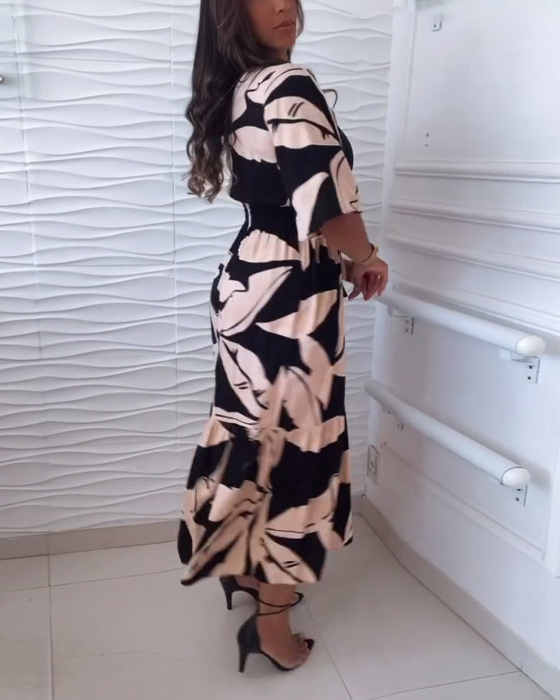 Camelia – Elegantes Damenkleid mit V-Ausschnitt