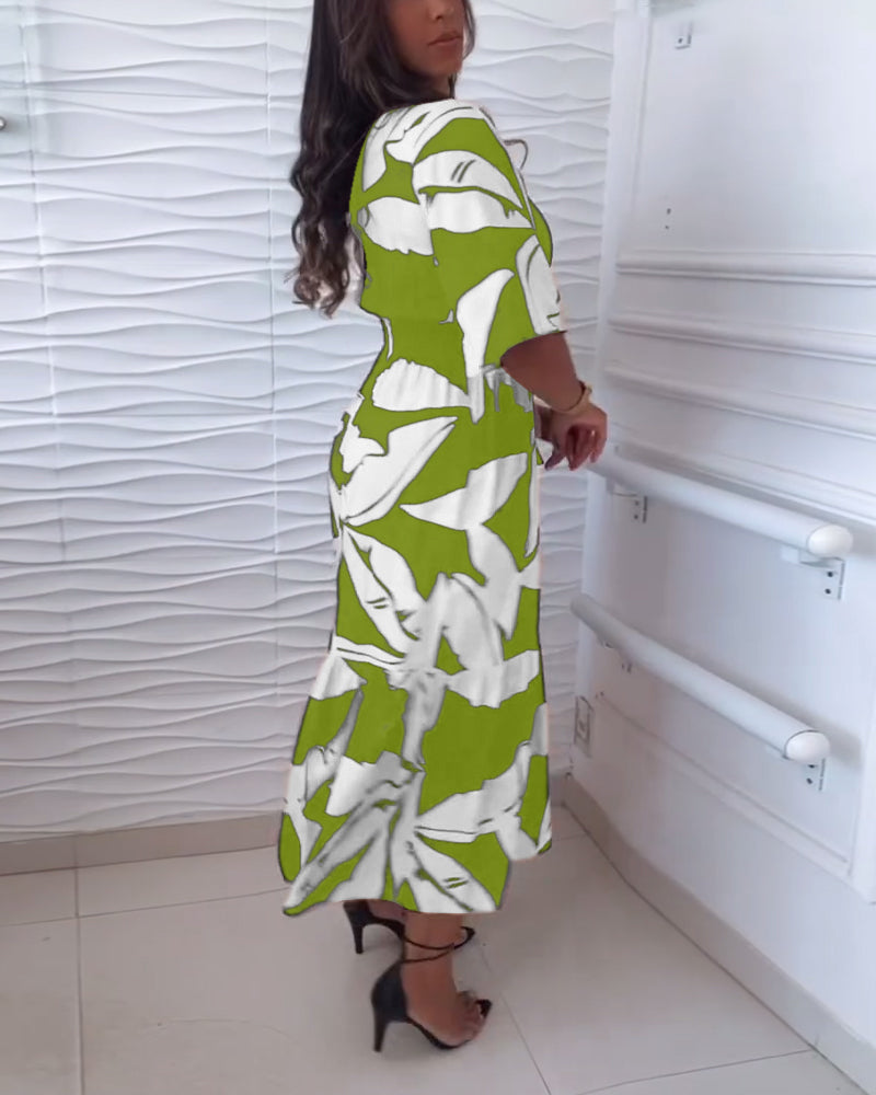 Camelia – Elegantes Damenkleid mit V-Ausschnitt