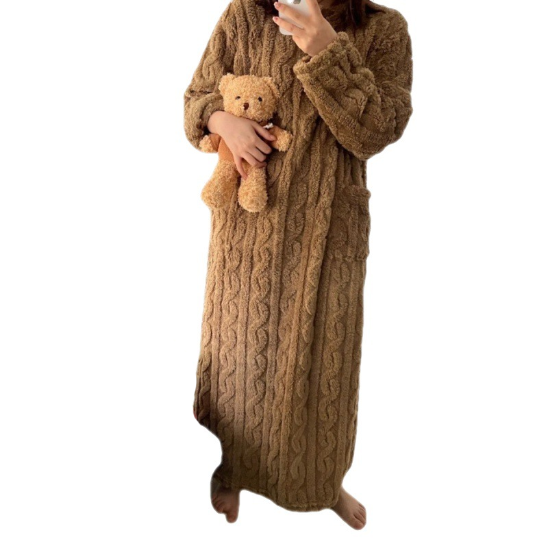 Elena – Luxuriöse Korallensamt Damen Winter-Hausmode