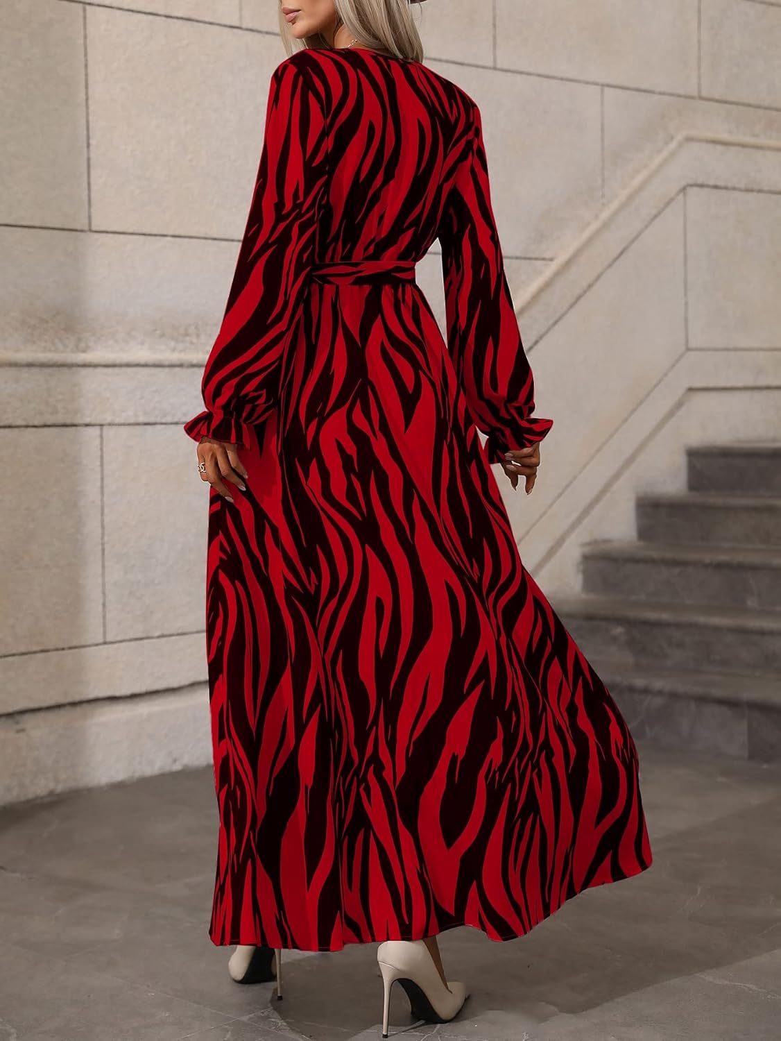 Sophie – Unity Zebra-gestreiftes Damenkleid