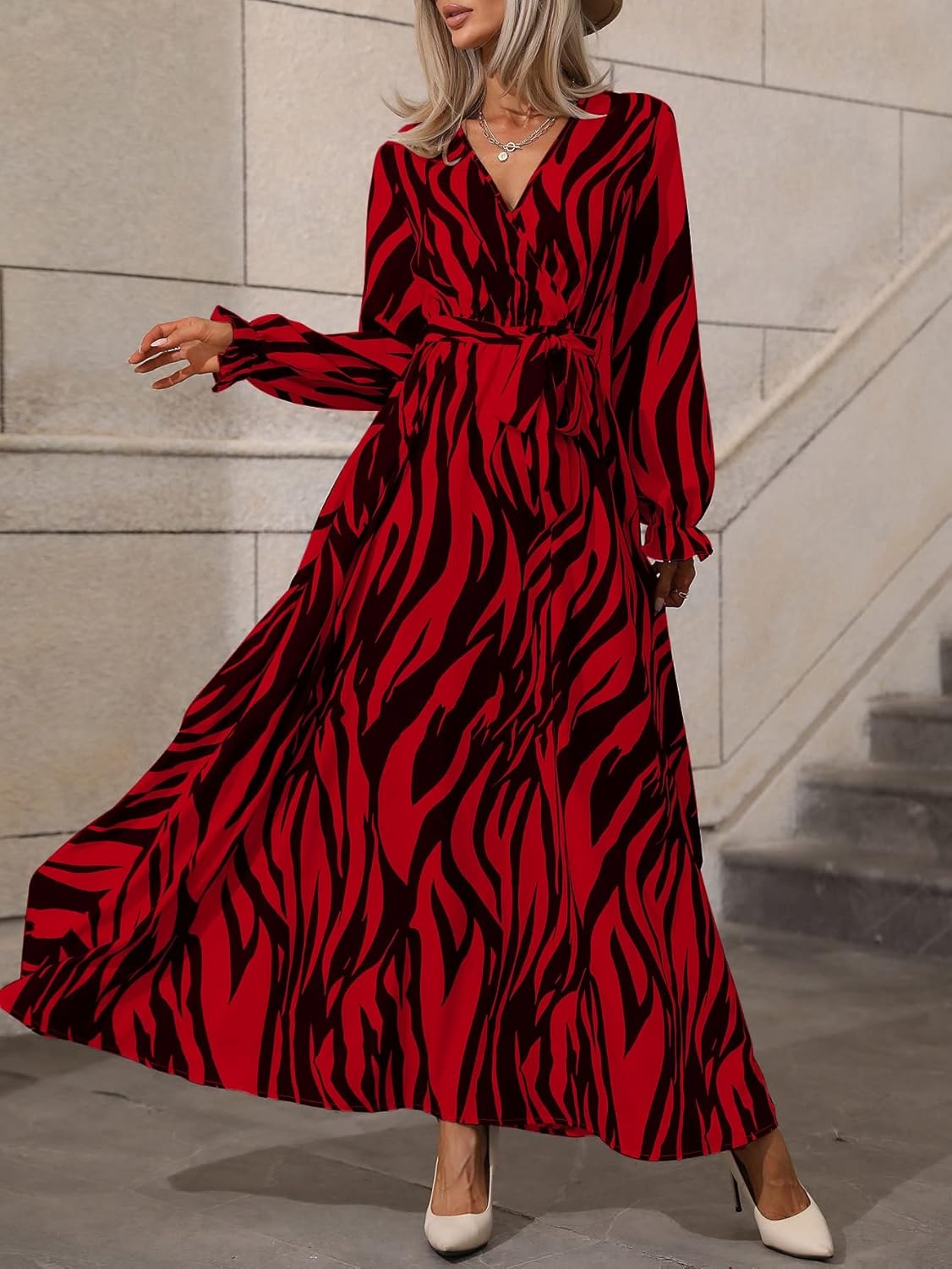 Sophie – Unity Zebra-gestreiftes Damenkleid