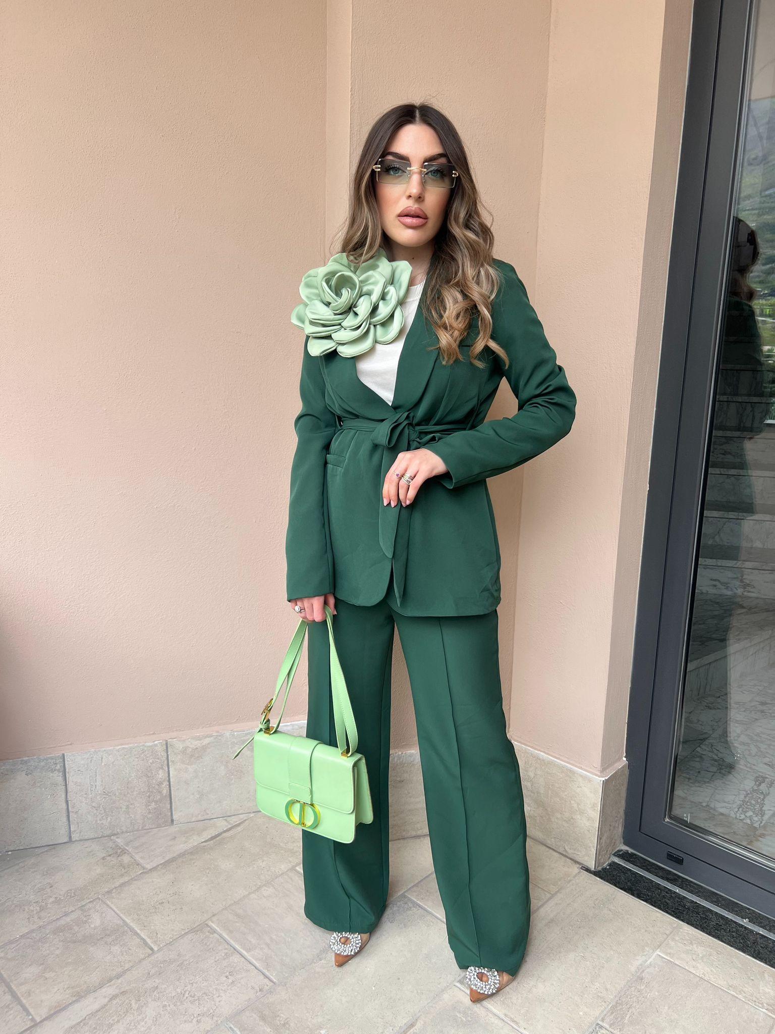 Amélie – Eleganter Damenanzug mit Schlaghose