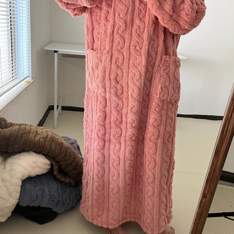 Elena – Luxuriöse Korallensamt Damen Winter-Hausmode