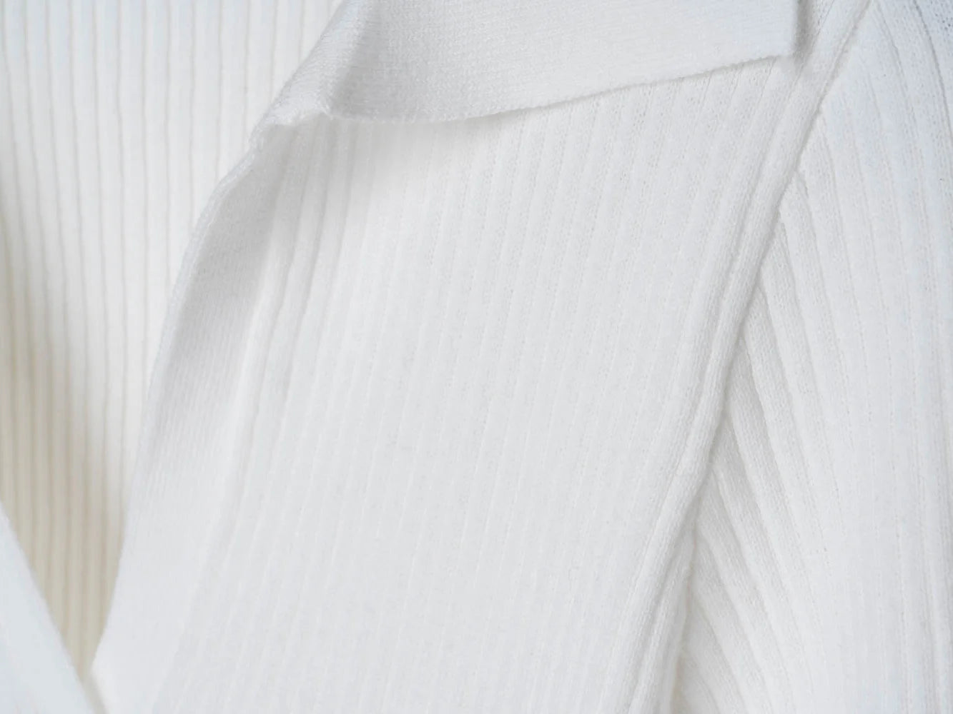 Charlotte – Elegante Damen-Strickjacke