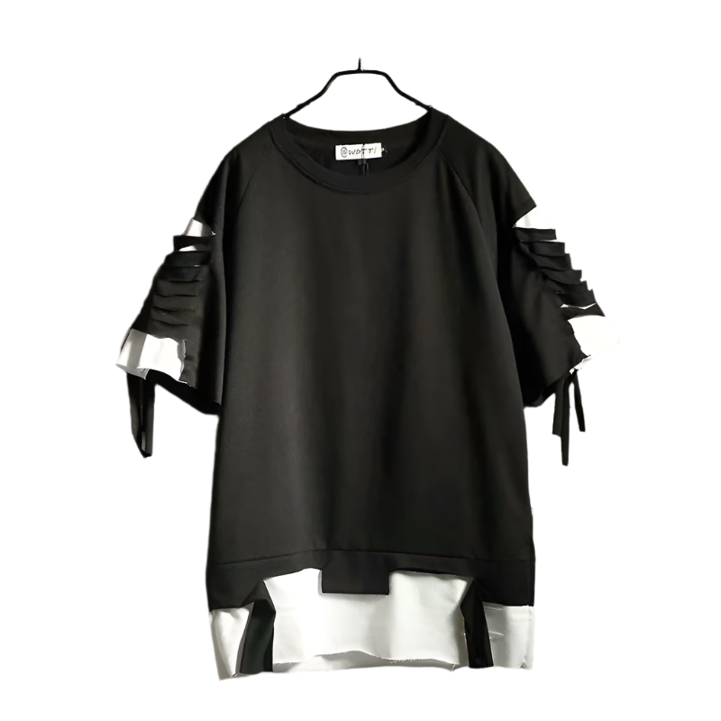 Marco – Black Y2K Herren Techwear T-Shirt mit Loch-Design