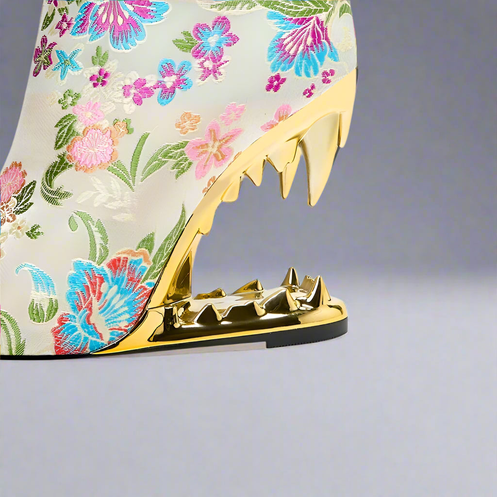 Amélie – Bestickte Damen-Stiefeletten mit Absatz