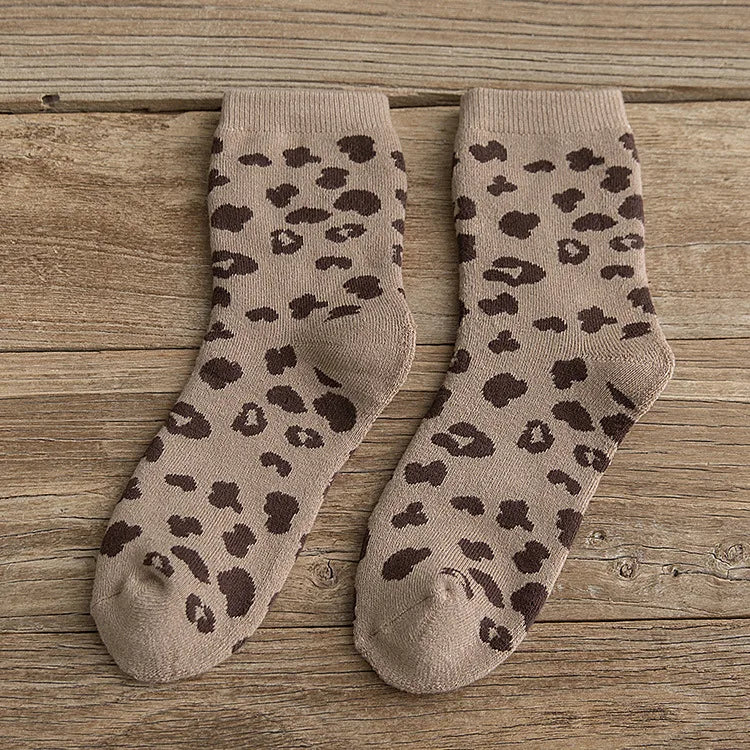 Elena – Spotted Leopard Print Damen Baumwoll-Socken