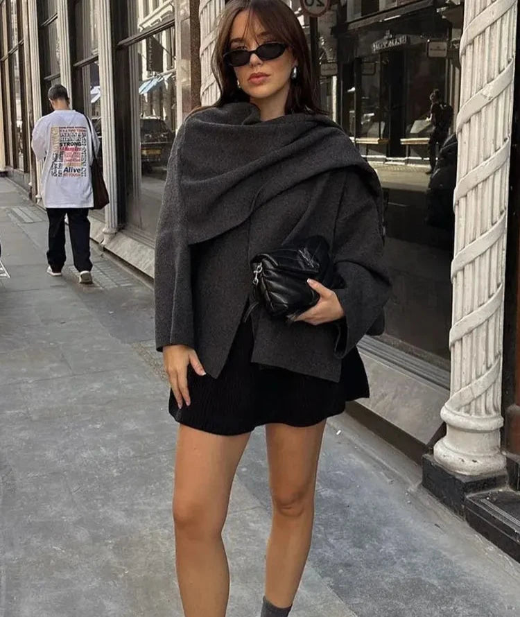 Cecilia – Asymmetrischer Strickmantel für Damen