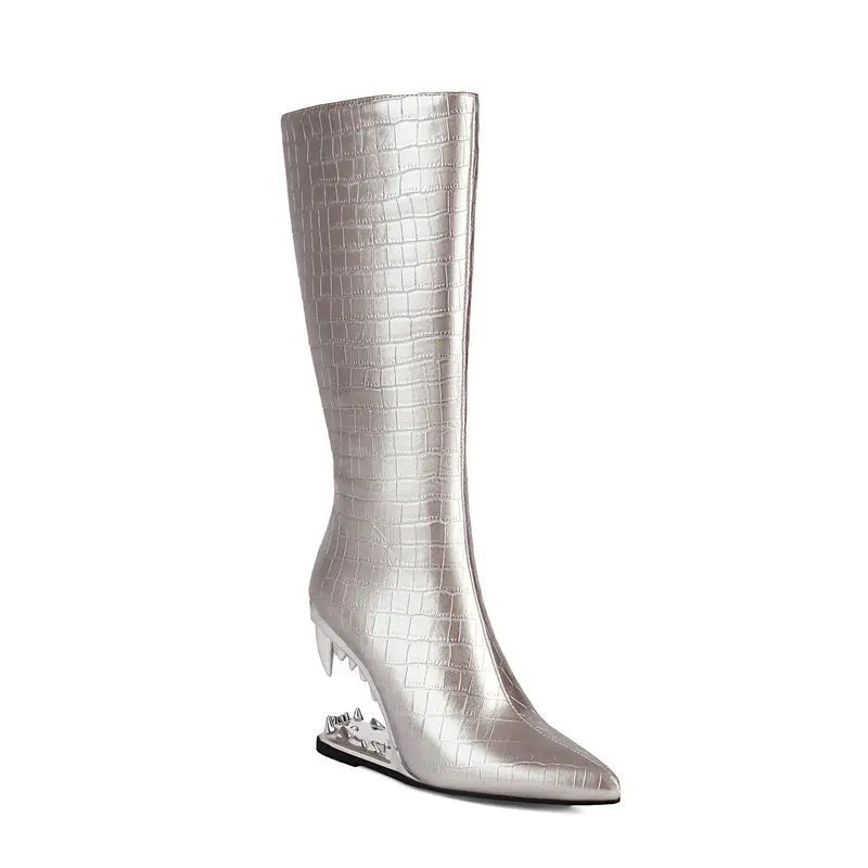 Maria – Metall-Ausschnitt Tigerzahn Damen Knöchelhohe Stiefel