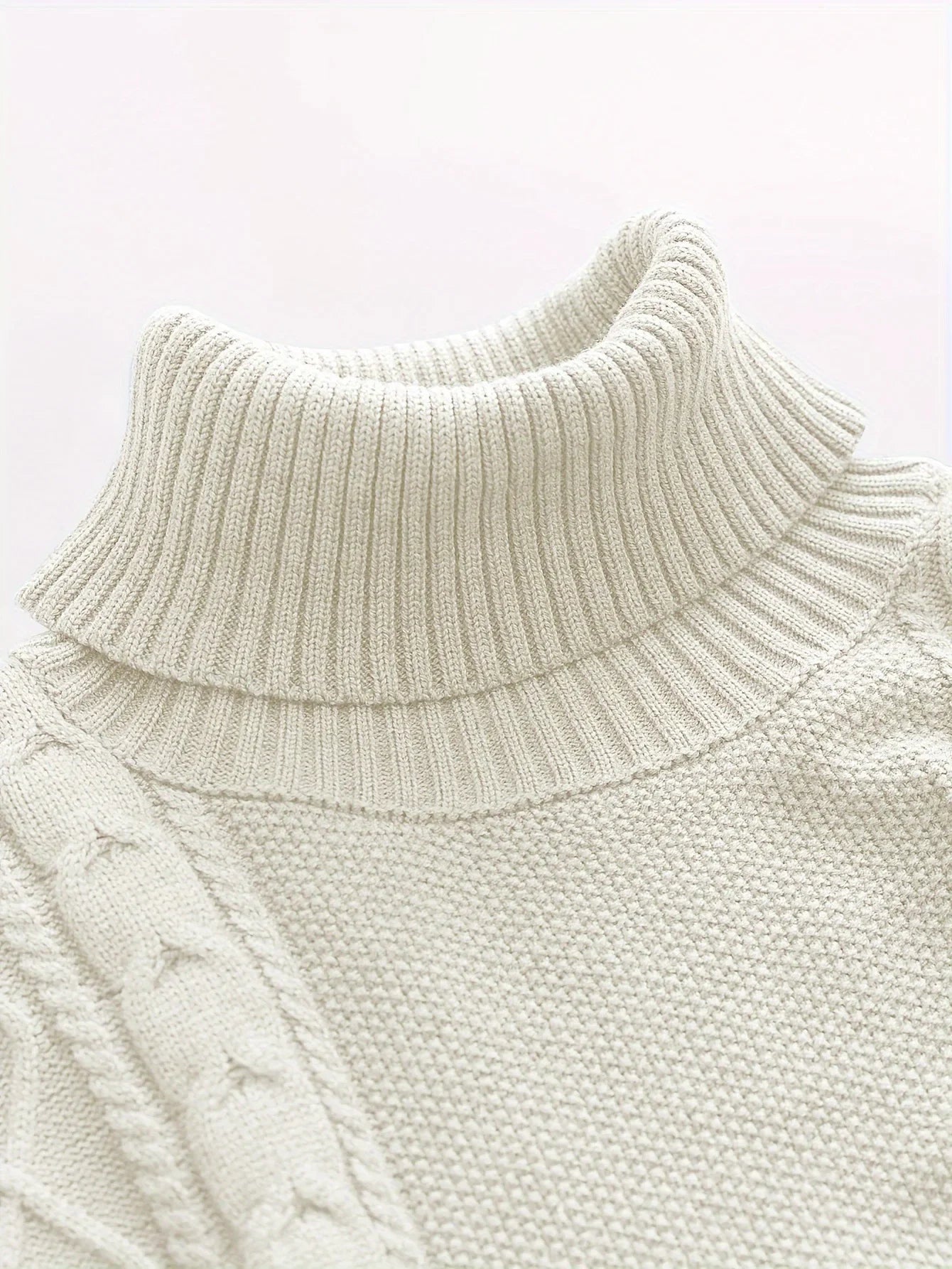 Anton – Herren Rollkragenpullover aus Strick für den Winter