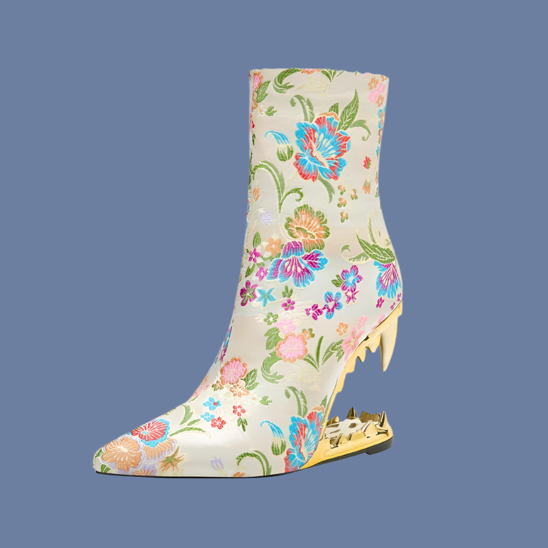 Luna – Damen Stiefel mit besticktem Blumenmuster und Wolfszähnen