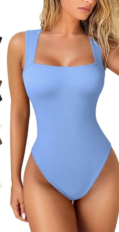 Isabella – Sexy Asymmetrischer Bodysuit