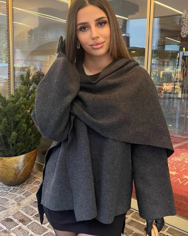 Cecilia – Asymmetrischer Strickmantel für Damen