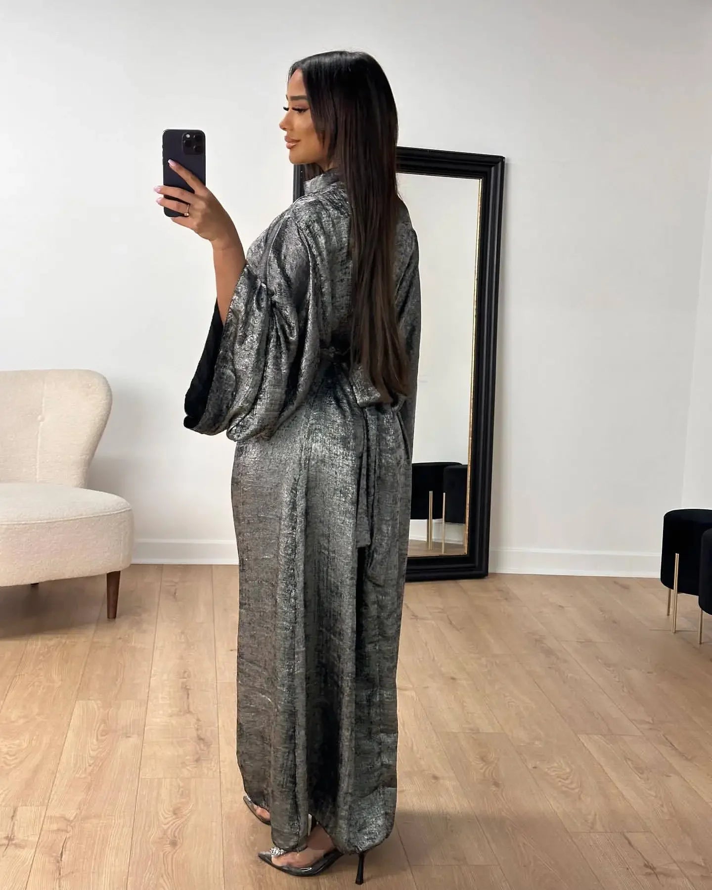 Amina – Elegante Luxus Dubai Abaya für Damen