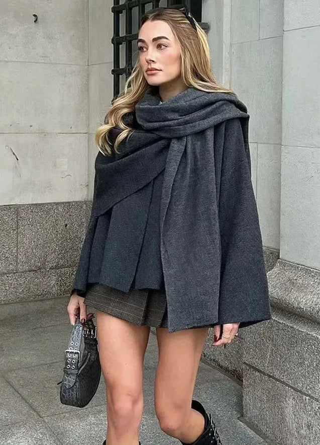 Cecilia – Asymmetrischer Strickmantel für Damen