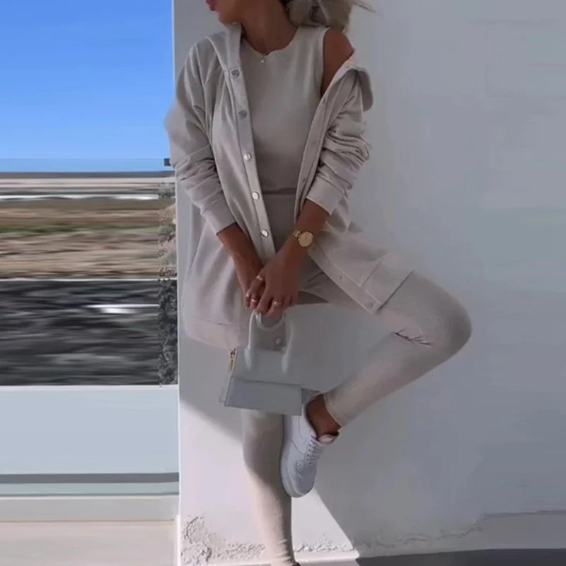 Lara – Elegantes 3-Teiler-Sportoutfit für Damen