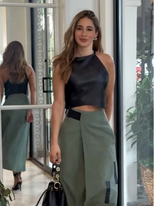 Sophie – Elegantes Damen Set mit Wickelrock und schwarzem Top