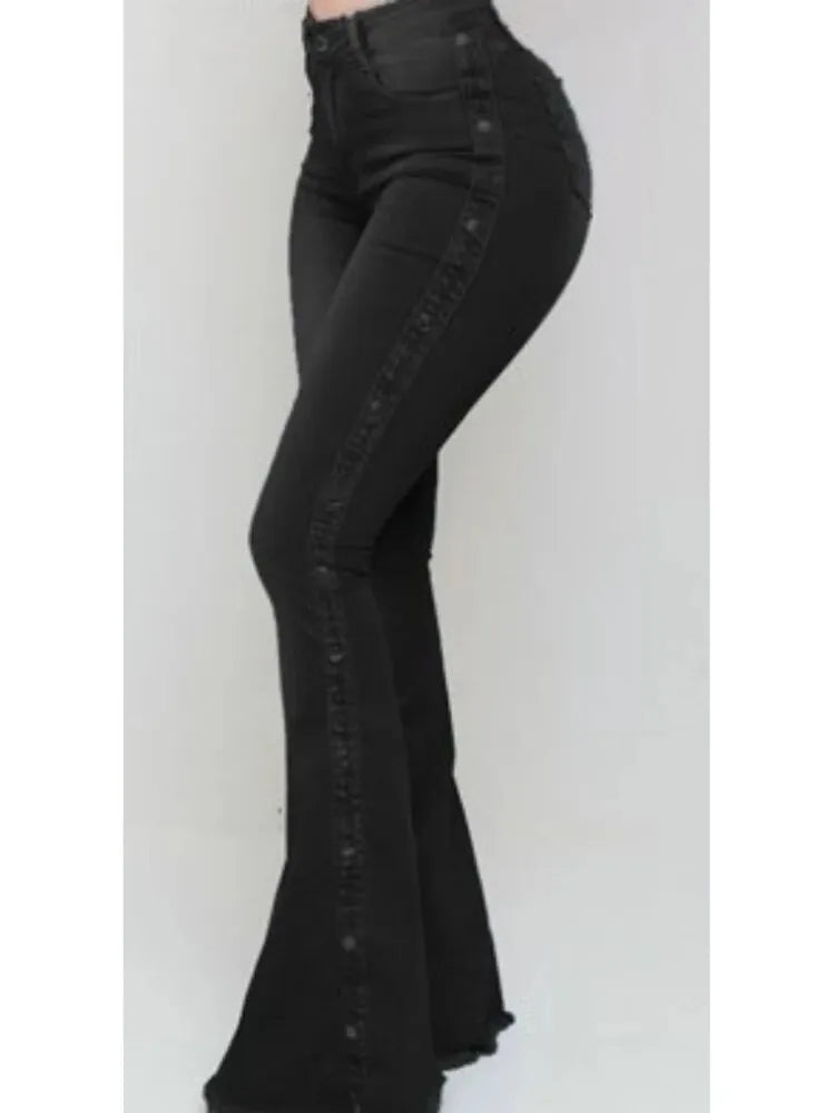 Luca – Stilvolle Flare-Jeans für Damen mit Knopfleiste