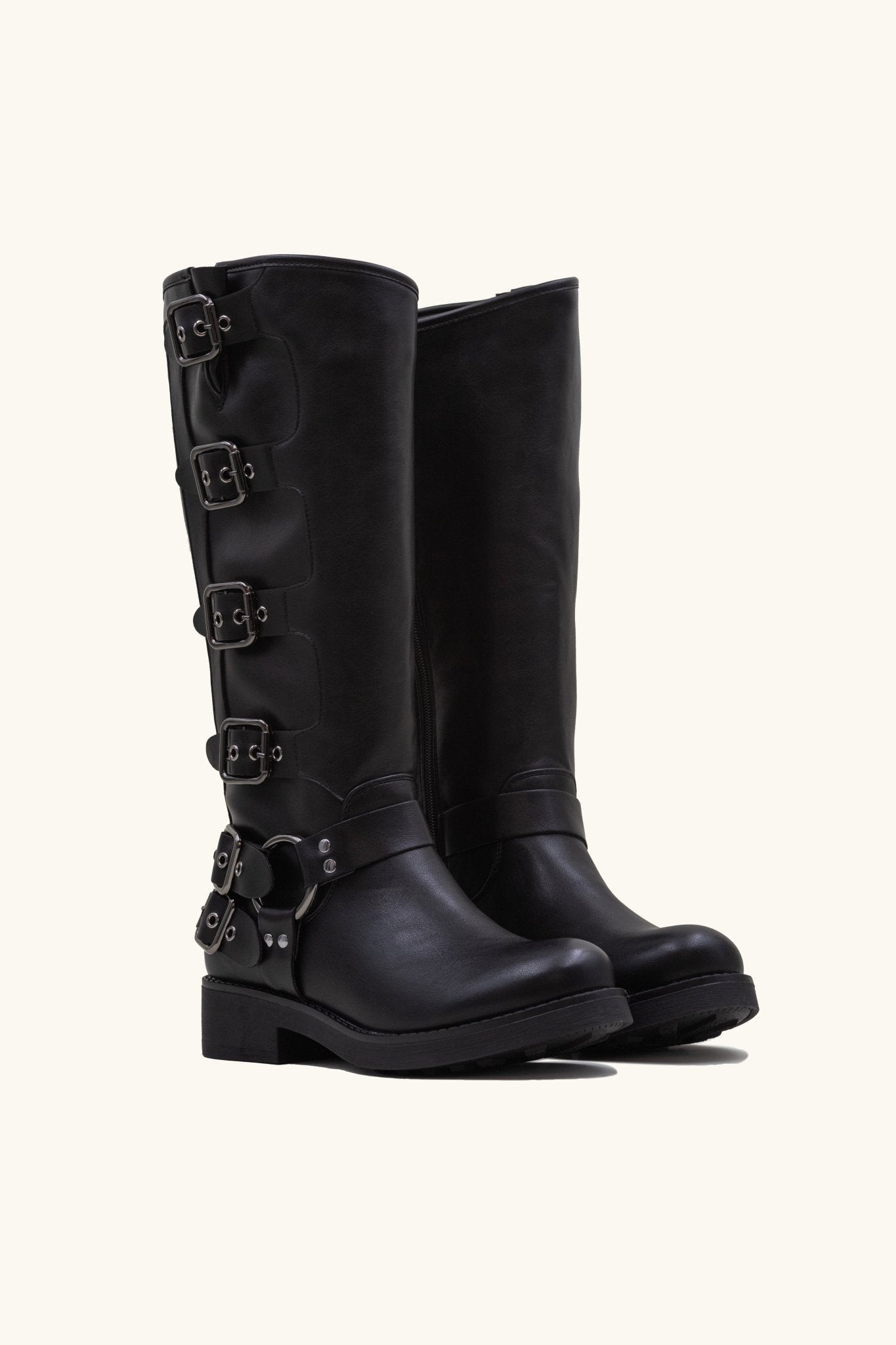 Giulia – Multi-Strap Damen Bikerstiefel für einen urbanen, rebellischen Stil