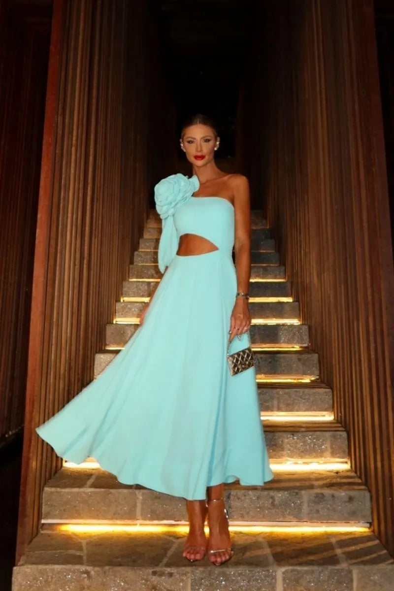 Sofia – Midi-Kleid mit Blumen-Ausschnitten