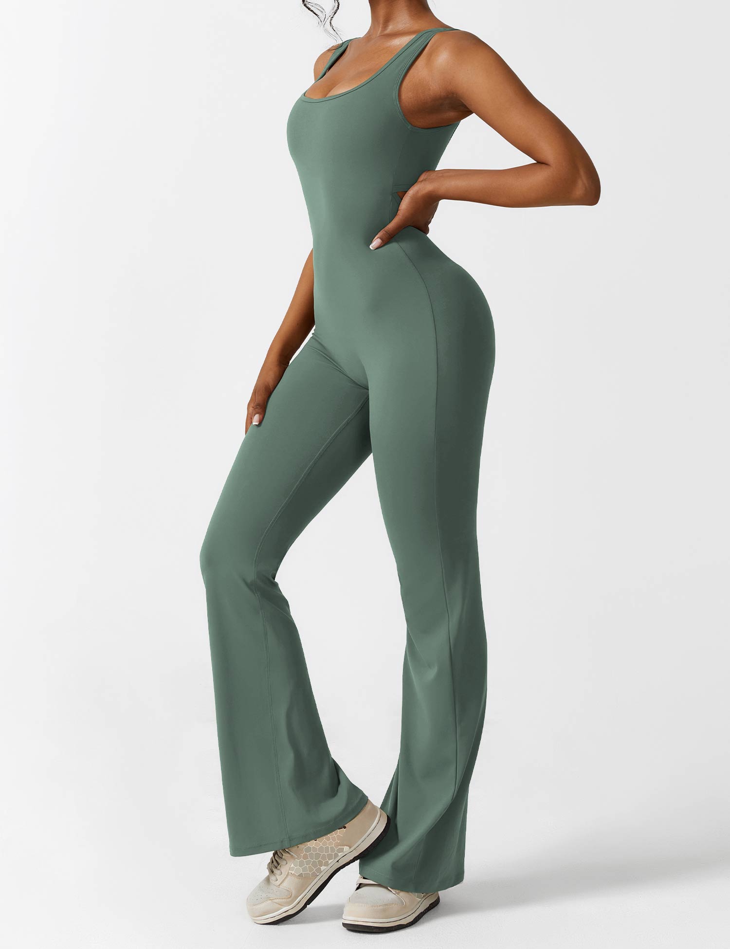 Sofia – Mühelos Eleganter Flare Jumpsuit