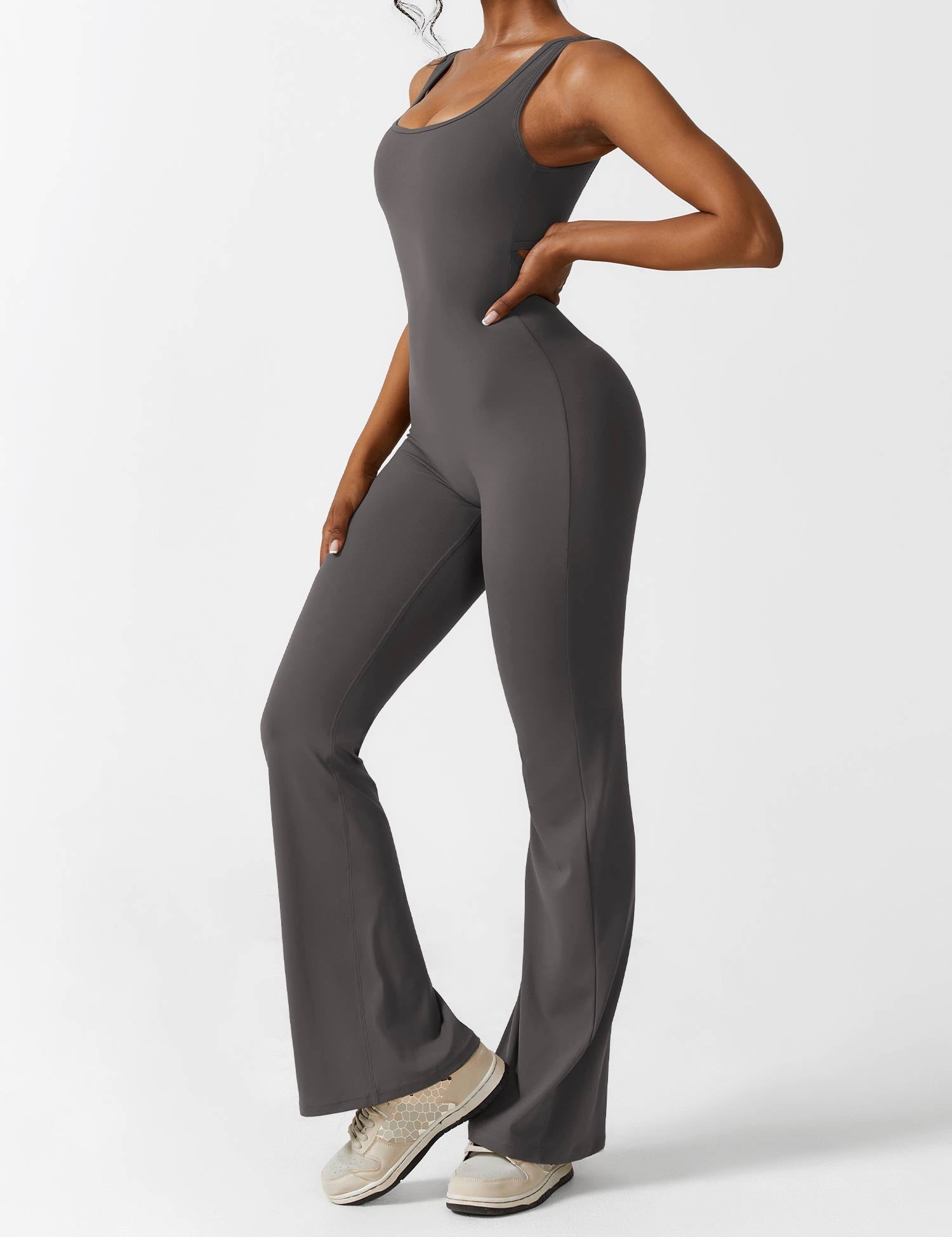Sofia – Mühelos Eleganter Flare Jumpsuit