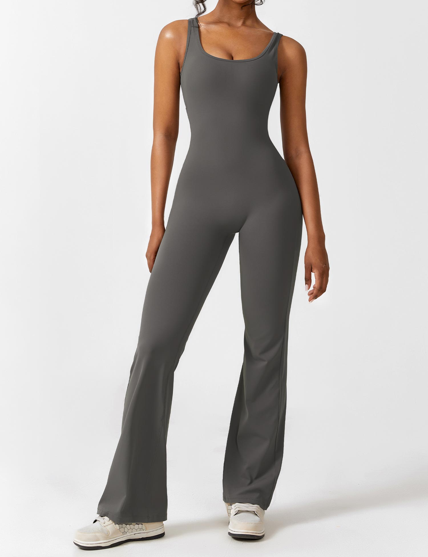 Lucia – Eleganter Damen-Jumpsuit