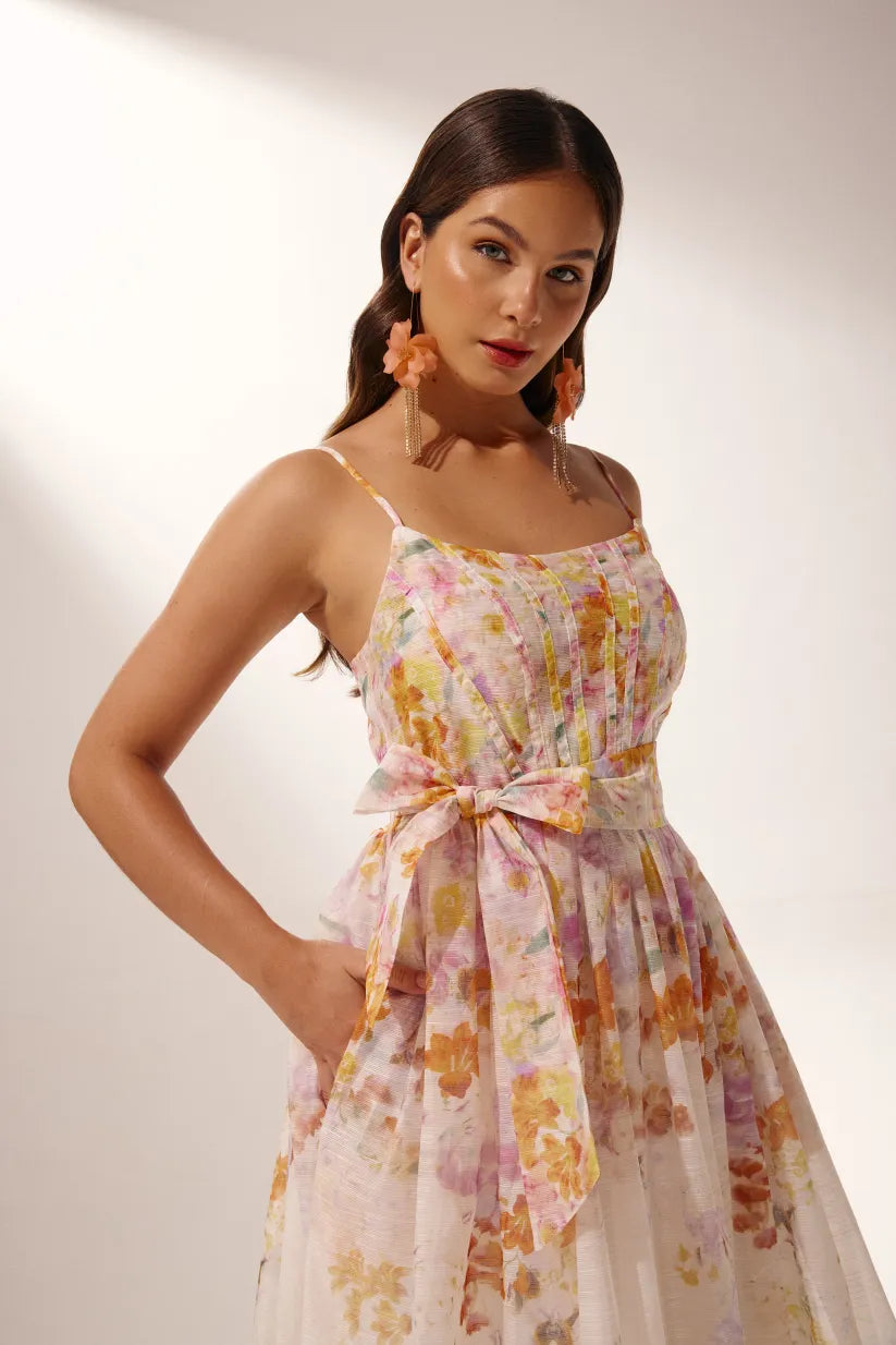 Carina – Midikleid mit Blumenmuster für Damen.