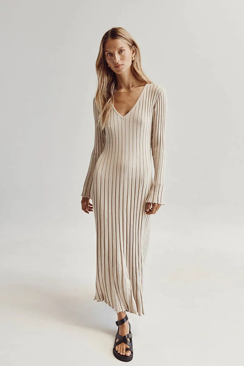 Elena – Luxuriöses Damen Midi-Strickkleid