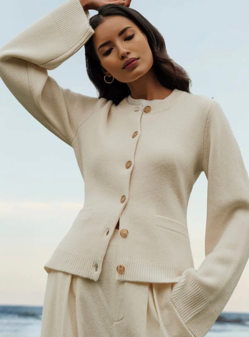 Giulia – Weiche Kaschmir-Strickjacke mit Knöpfen für Damen