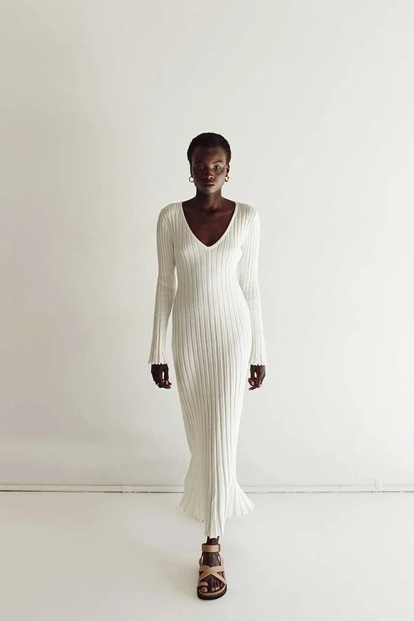 Elena – Luxuriöses Damen Midi-Strickkleid