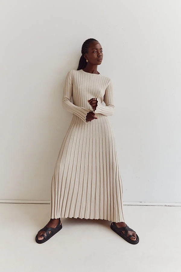 Luna – Elegantes Strickkleid mit Rundhalsausschnitt für Damen