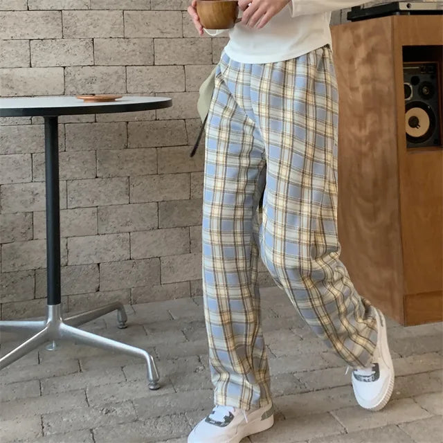 Francesca – Gemütliche Damenhose im Karo-Look