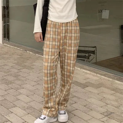 Francesca – Gemütliche Damenhose im Karo-Look