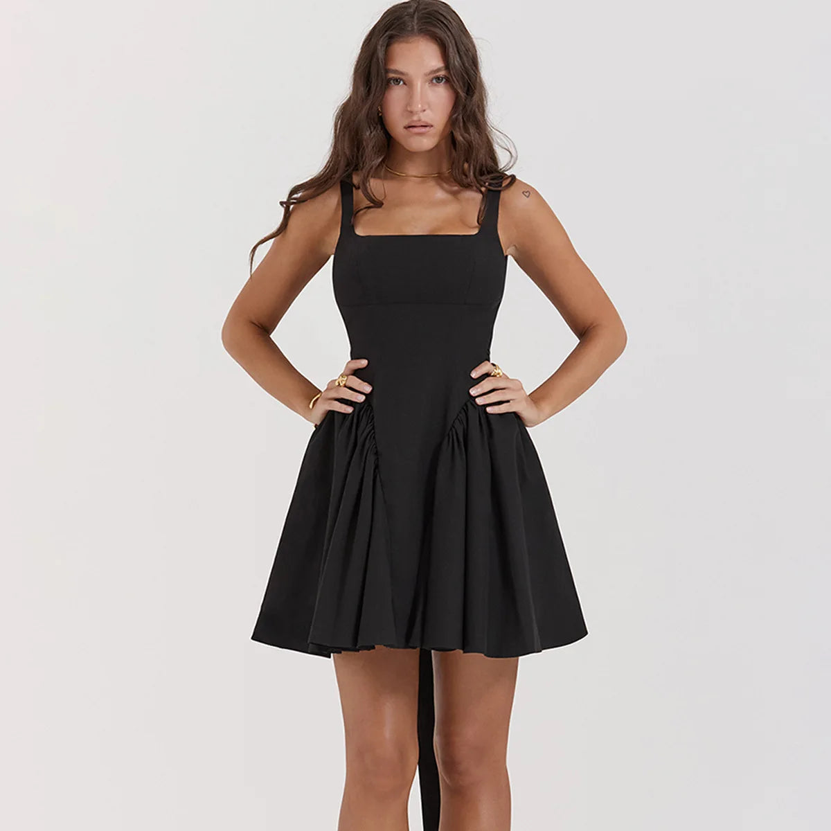Elena – Elegantes Spitzen-Rückenfreies Mini-Sommerkleid für Damen