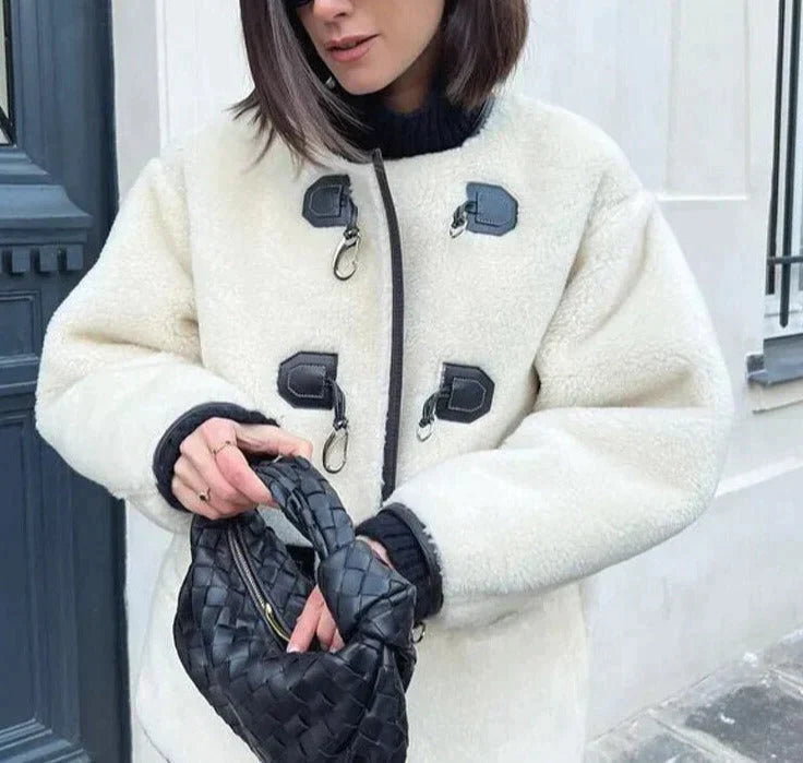 Sofia – Eleganter Damen-Fauxpelzmantel