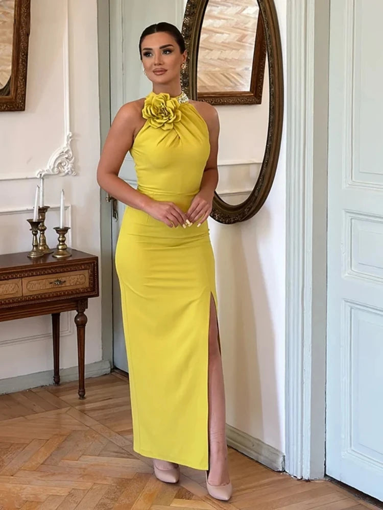 Elena – Glamouröses Damenabendkleid mit 3D-Blumen