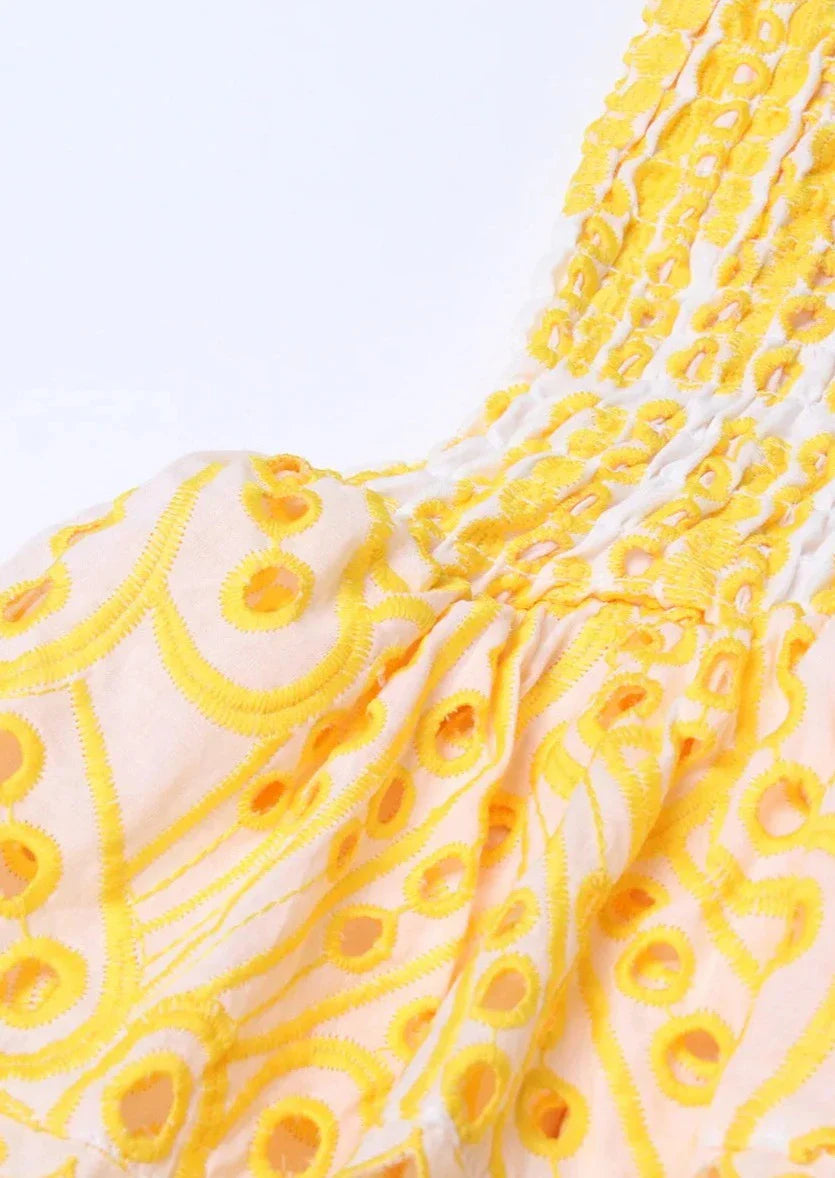 Lia – Elegantes Trägerloses Damenkleid