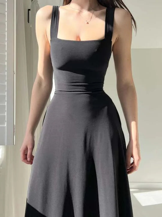 Isabella – Elegantes Damenkleid mit breiten Trägern