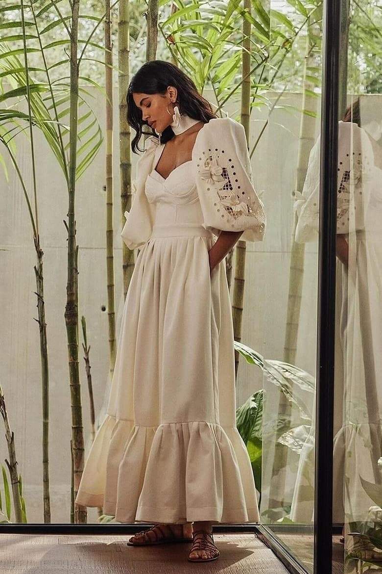 Aurora – Elegantes Maxikleid mit Ballonärmeln und Ausschnitten für Damen