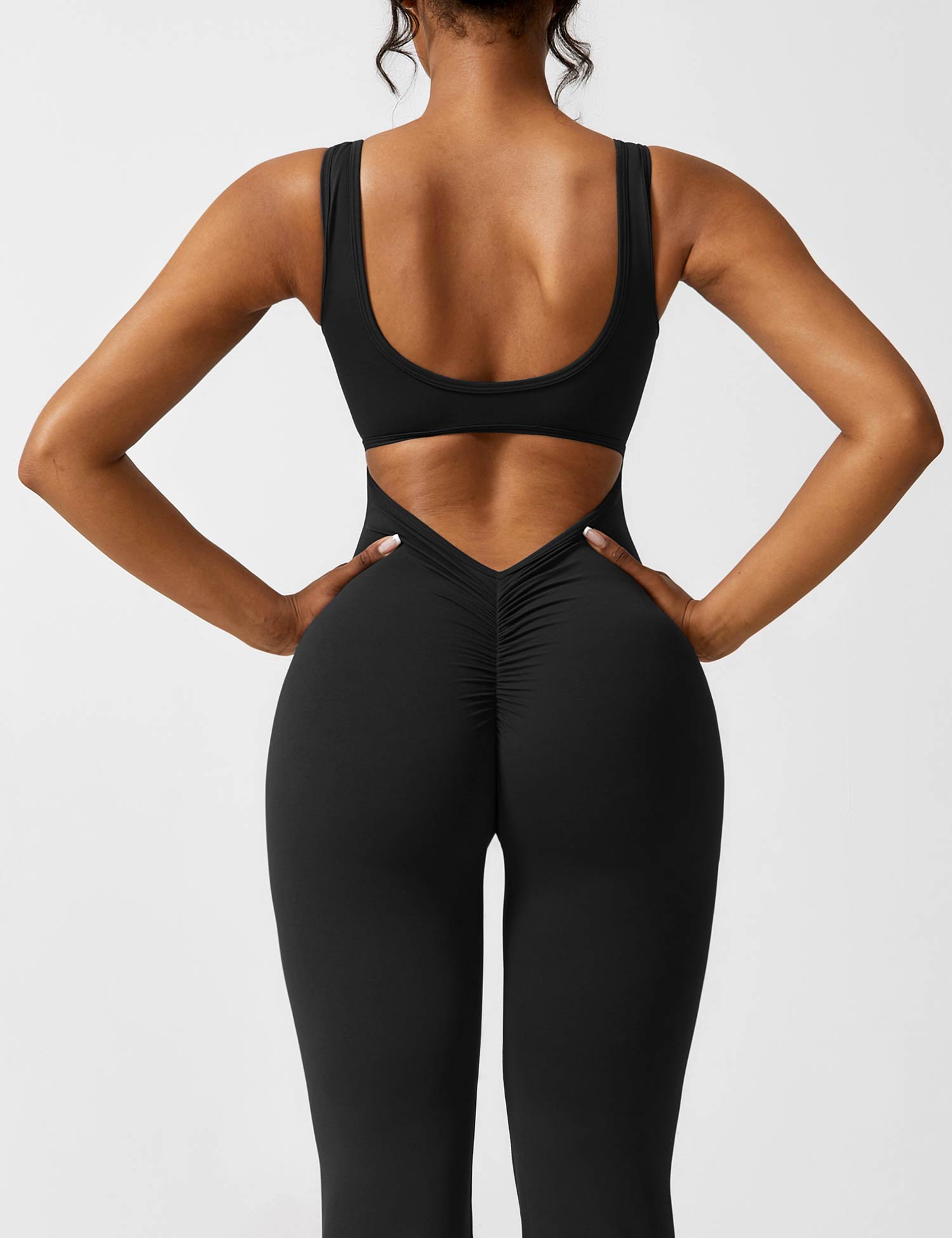 Lucia – Eleganter Damen-Jumpsuit