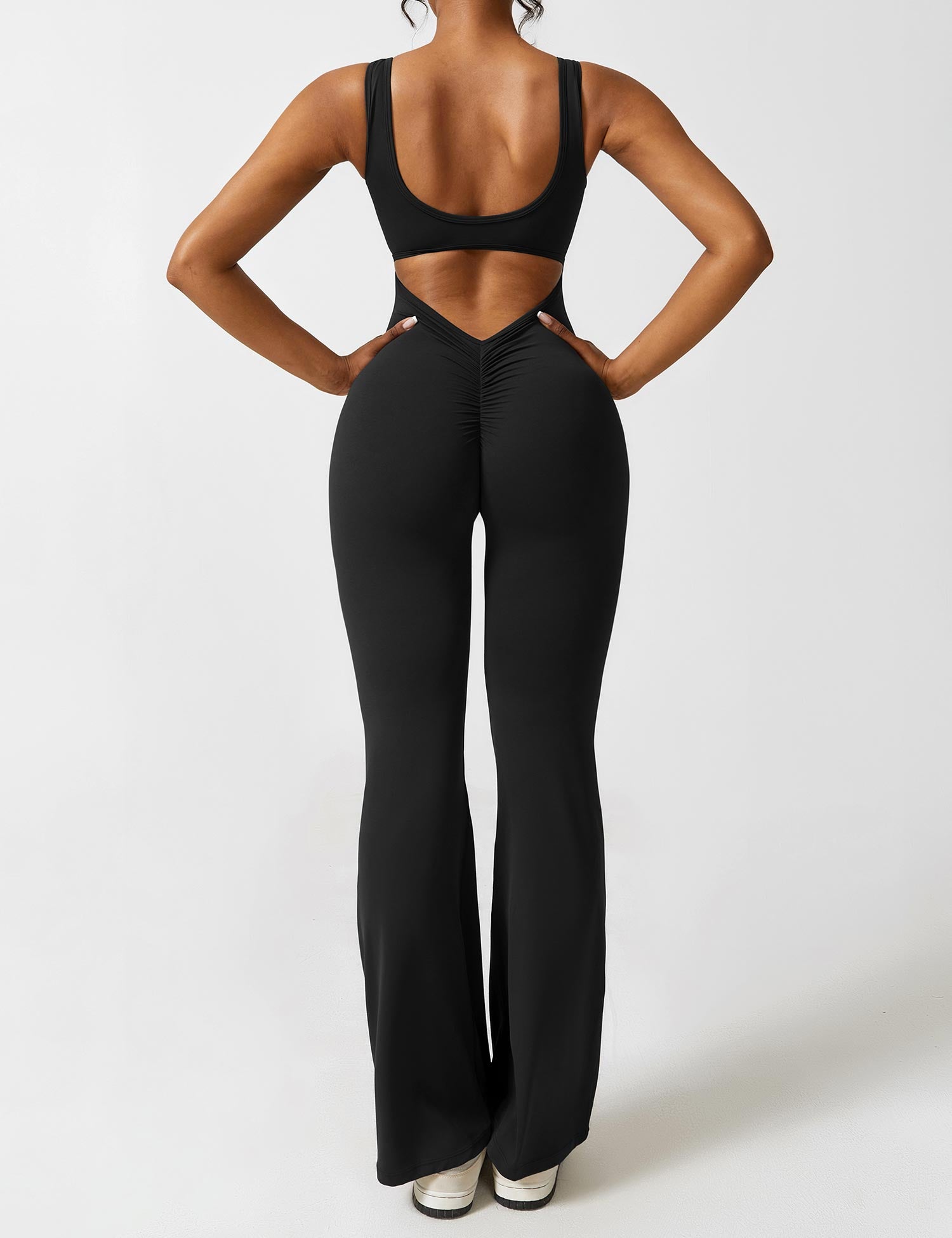 Lucia – Eleganter Damen-Jumpsuit