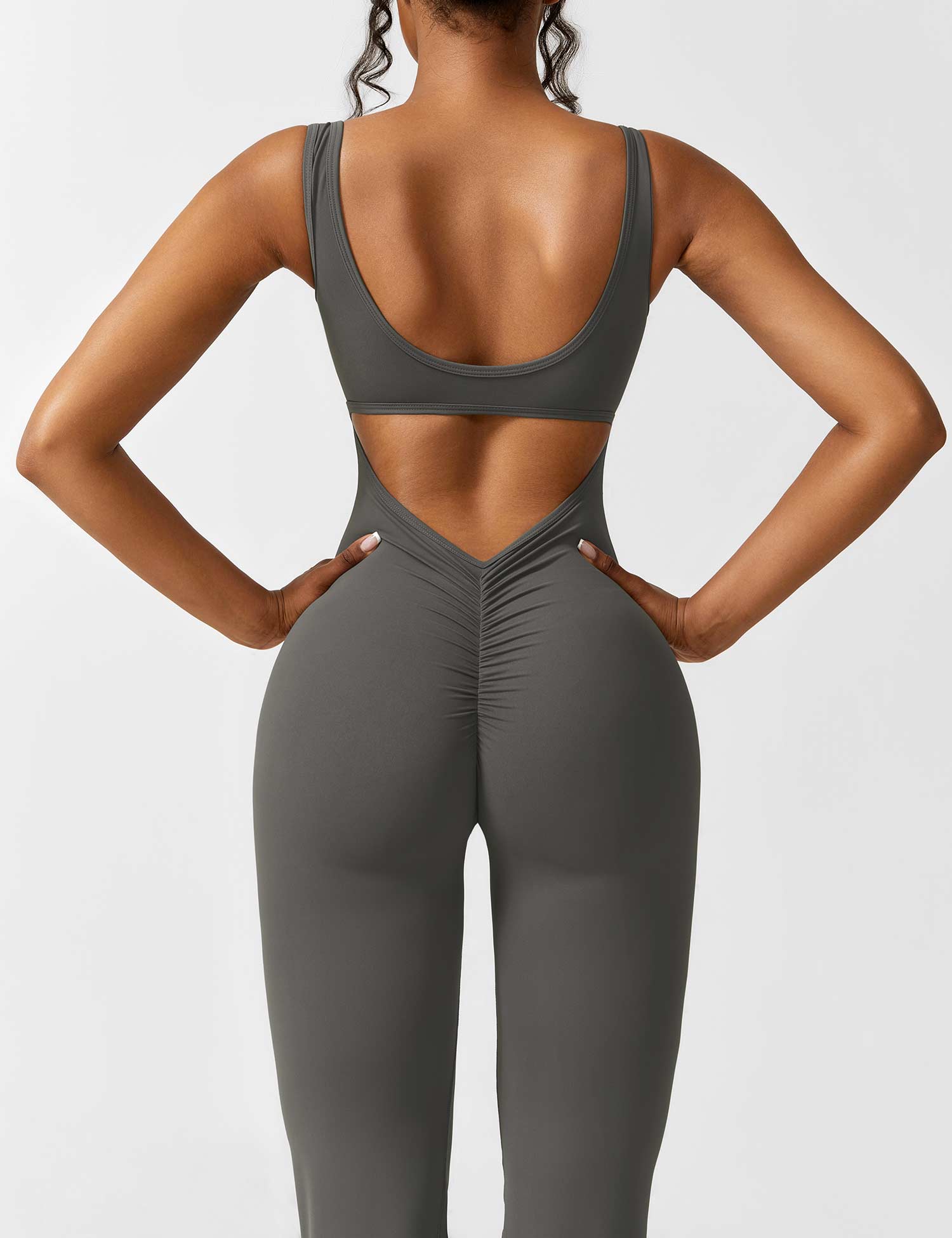 Lucia – Eleganter Damen-Jumpsuit